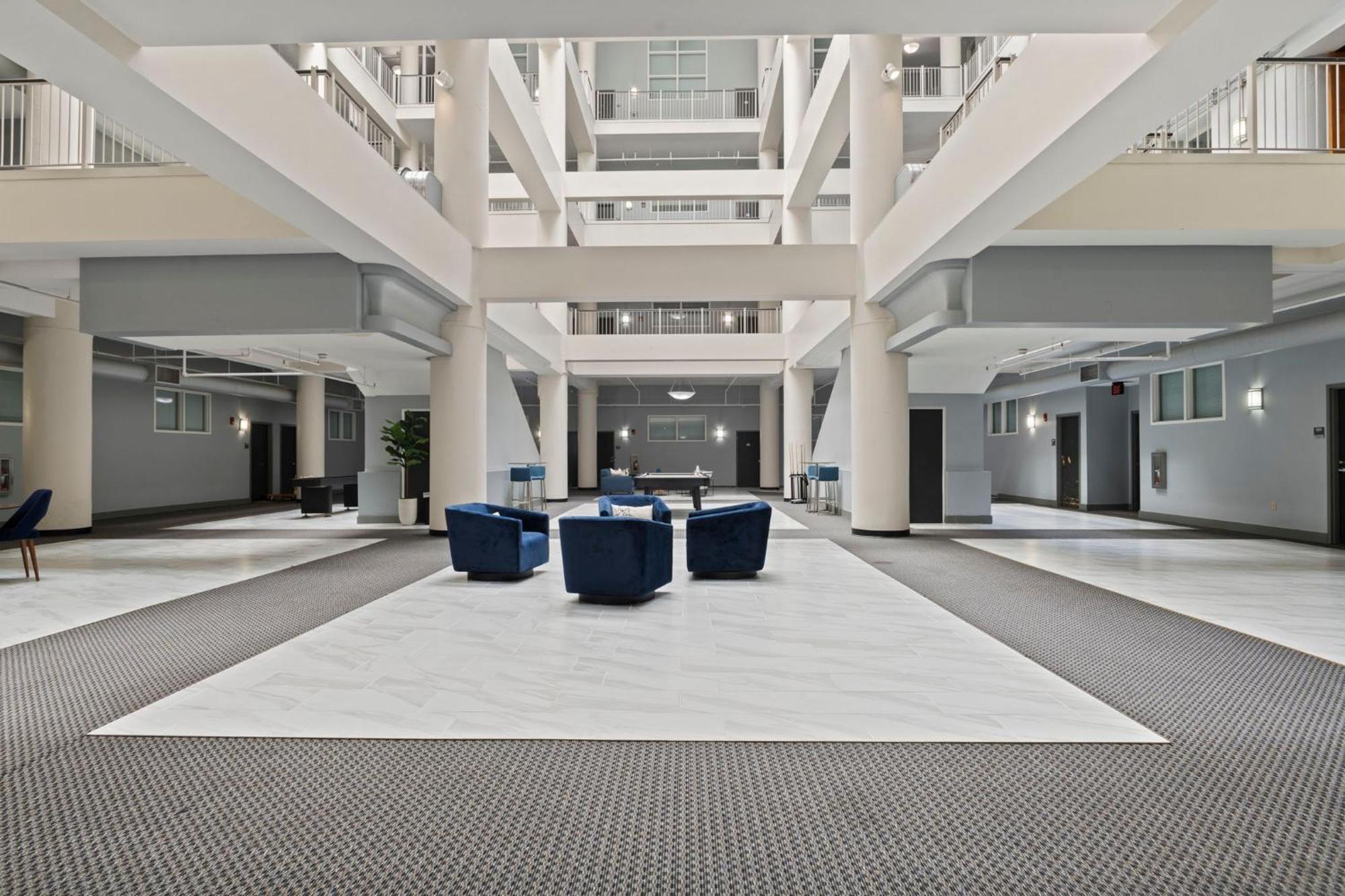 Indy Urban Stay - Skywalk - Sleeps 8 - Downtown - Stadium Індіанаполіс Екстер'єр фото