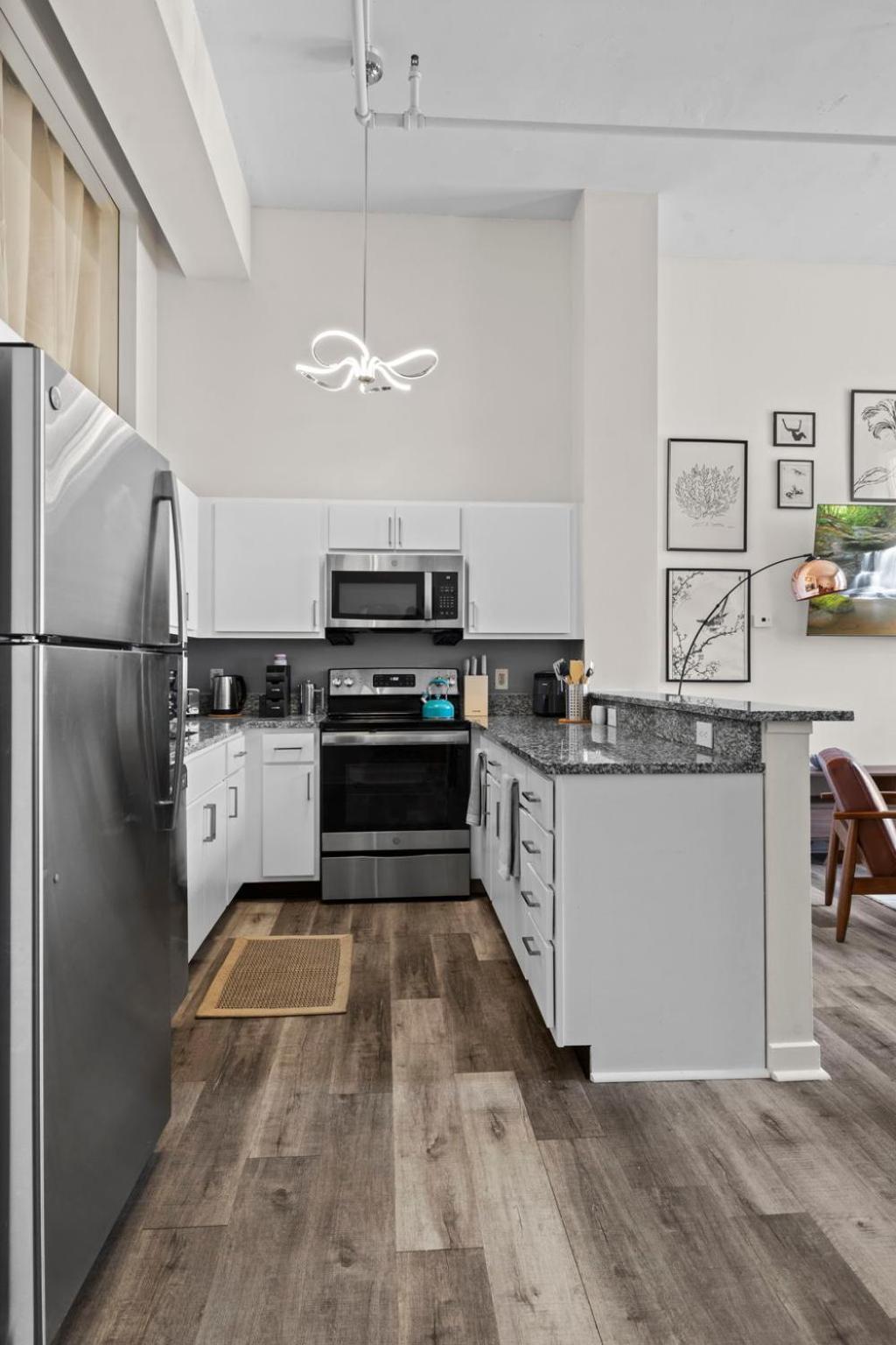 Indy Urban Stay - Skywalk - Sleeps 8 - Downtown - Stadium Індіанаполіс Екстер'єр фото